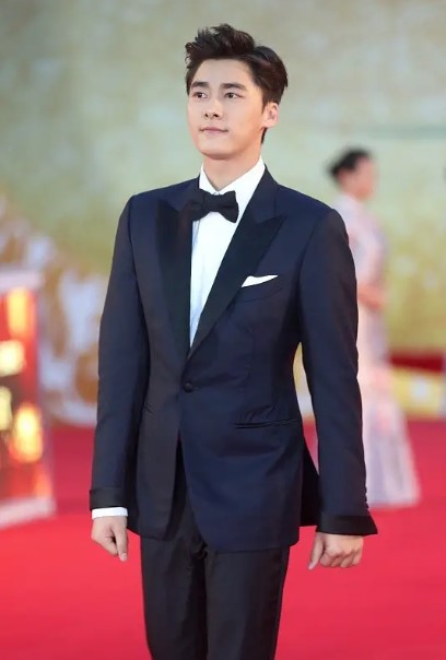 Li Yifeng - Gambar dari www.duitang.com