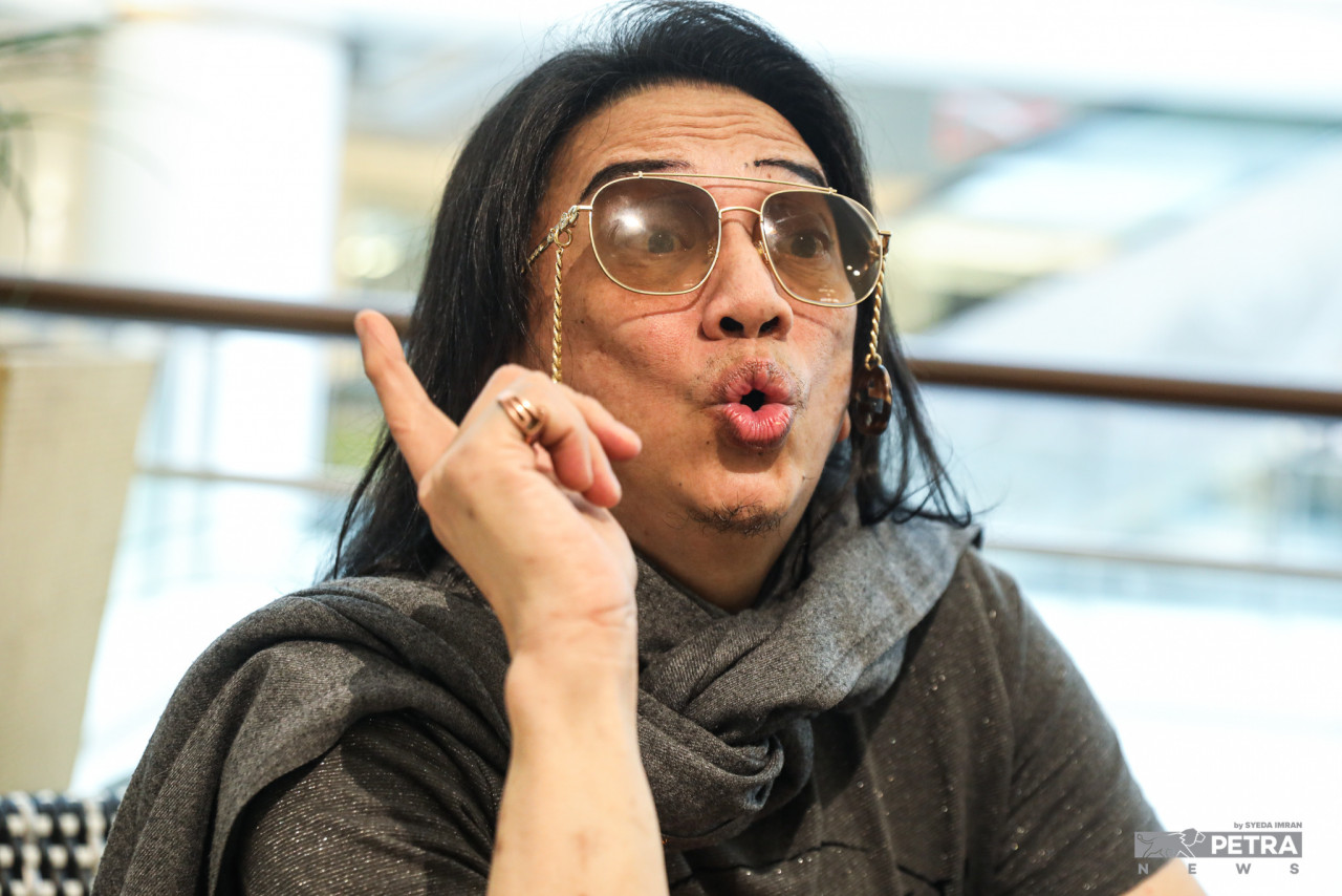 Diva AA turut berbangga kerana dapat bekerjasama dengan PDRM. - Gambar Syeda Imran