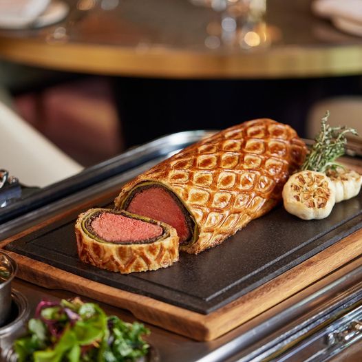 Beef Wellington klasik yang dihidangkan di Gordon Ramsay Bar & Grill Petaling Jaya - Gambar Facebook Gordon Ramsay Bar & Grill