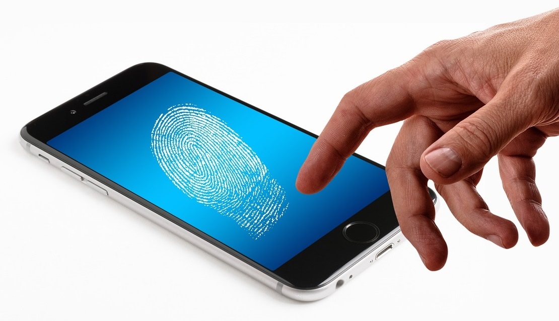 Ciri biometrik juga boleh melengkapkan kaedah kelulusan satu ketikan untuk pengesahan. - Gambar hiasan