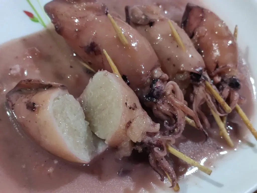 Ketupat sotong. Gambar: Laman Fiza.net