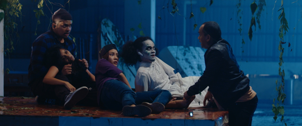 Filem komedi seram ‘Hantu Tenggek’ adalah arahan dan garapan Profesor A. Razak Mohaidden.