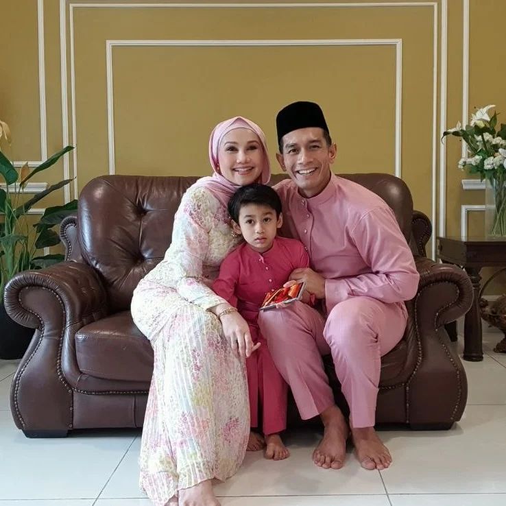 Gambar Instagram @elenaeleas