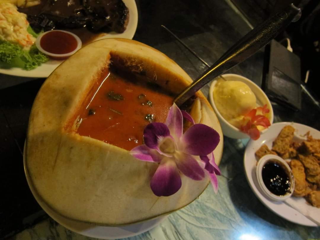 Antara hidangan istimewa di Restoran Nim's Little Island