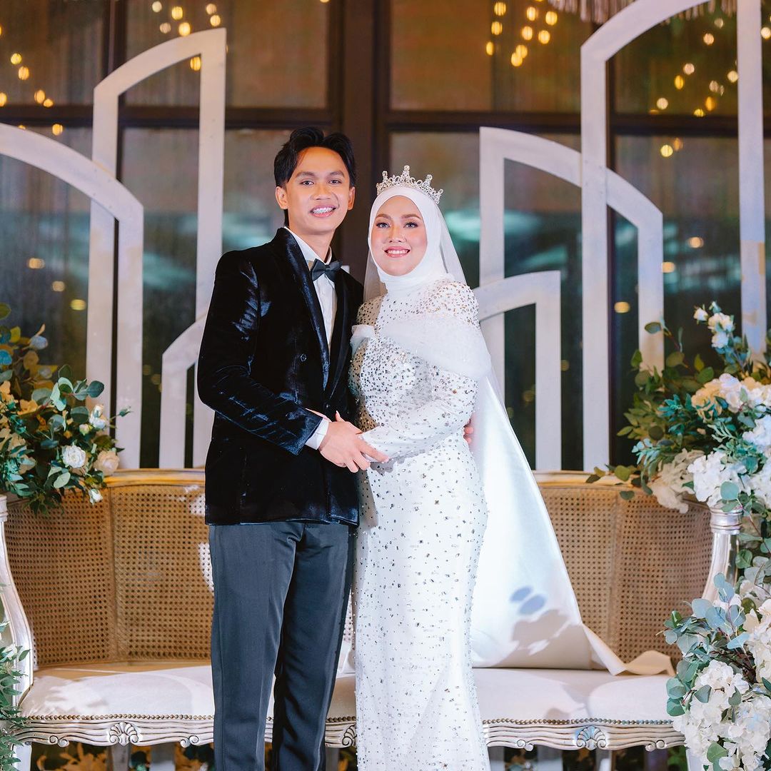 Ubai dan Shila pada resepsi perkahwinan mereka.