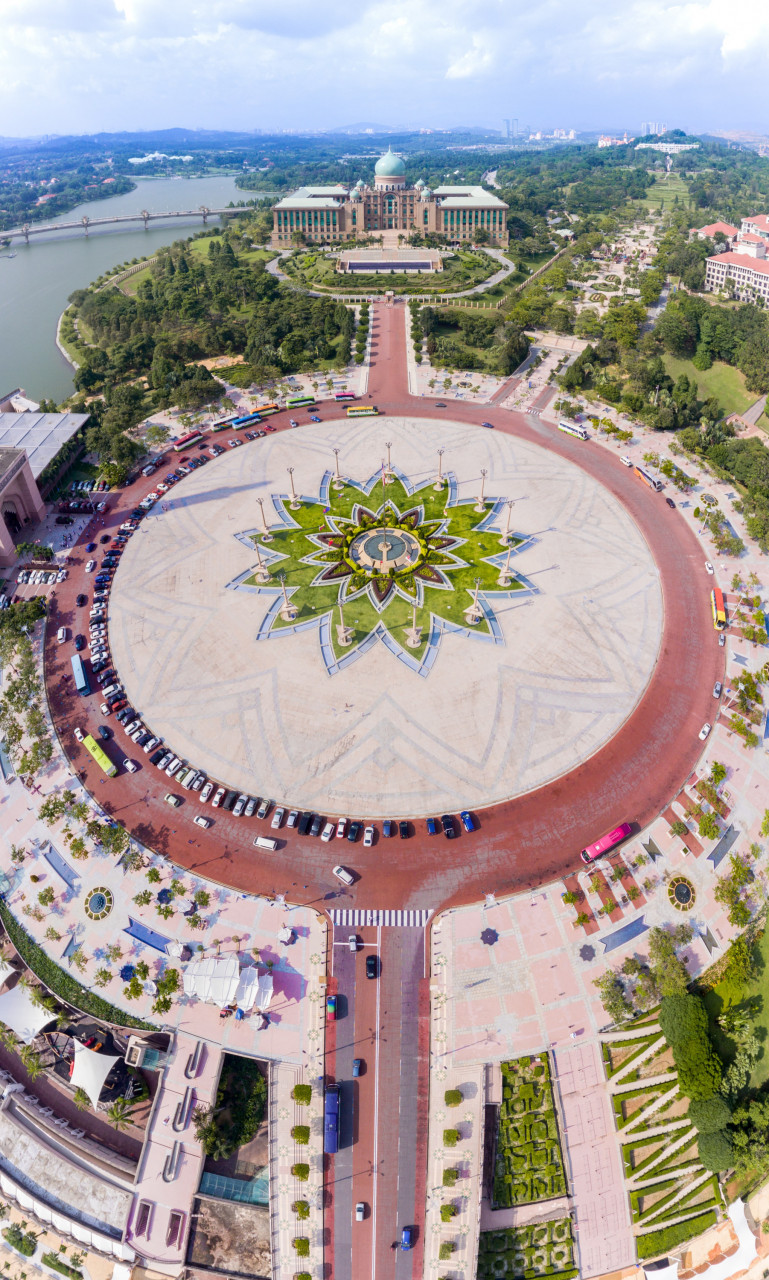Dataran Putra, Putrajaya. Gambar: Unsplash