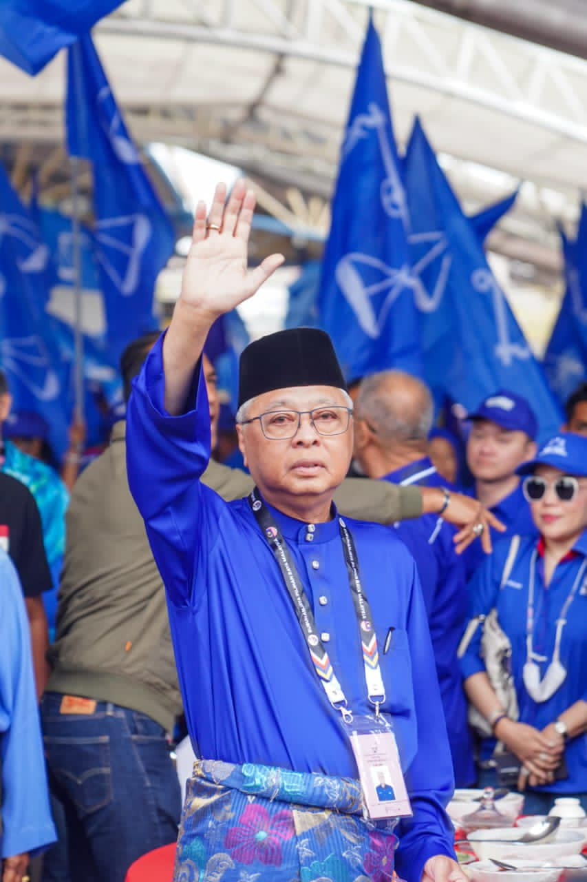 Annuar Musa berkata keputusan mencalonkan Ismail Sabri Yaakob sebagai calon Perdana Menteri adalah keputusan di Perhimpunan Agung UMNO (PAU) dan semua pihak perlu mendukungnya. - Gambar dari Facebook Ismail Sabri
