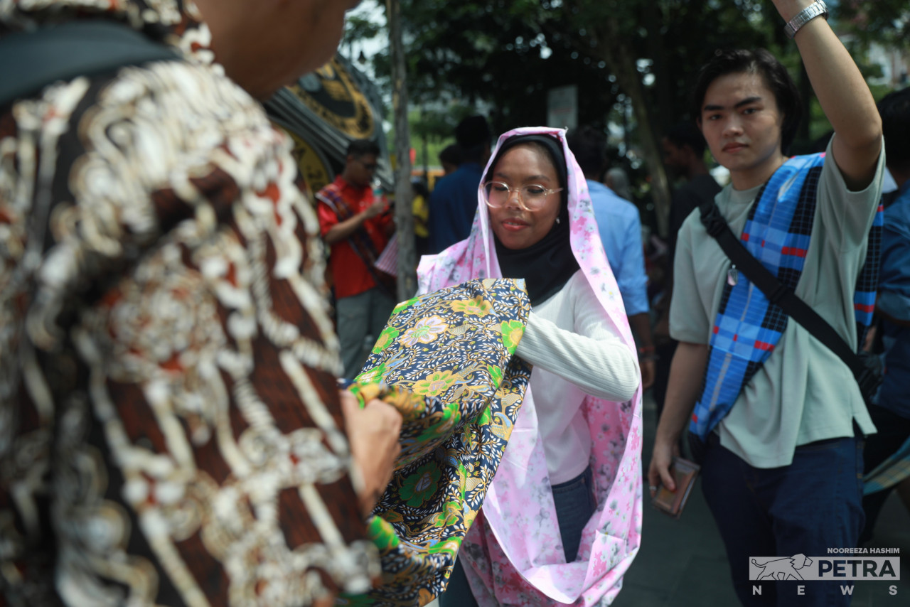 Gelagat peserta Keretapi Sarong 2023.