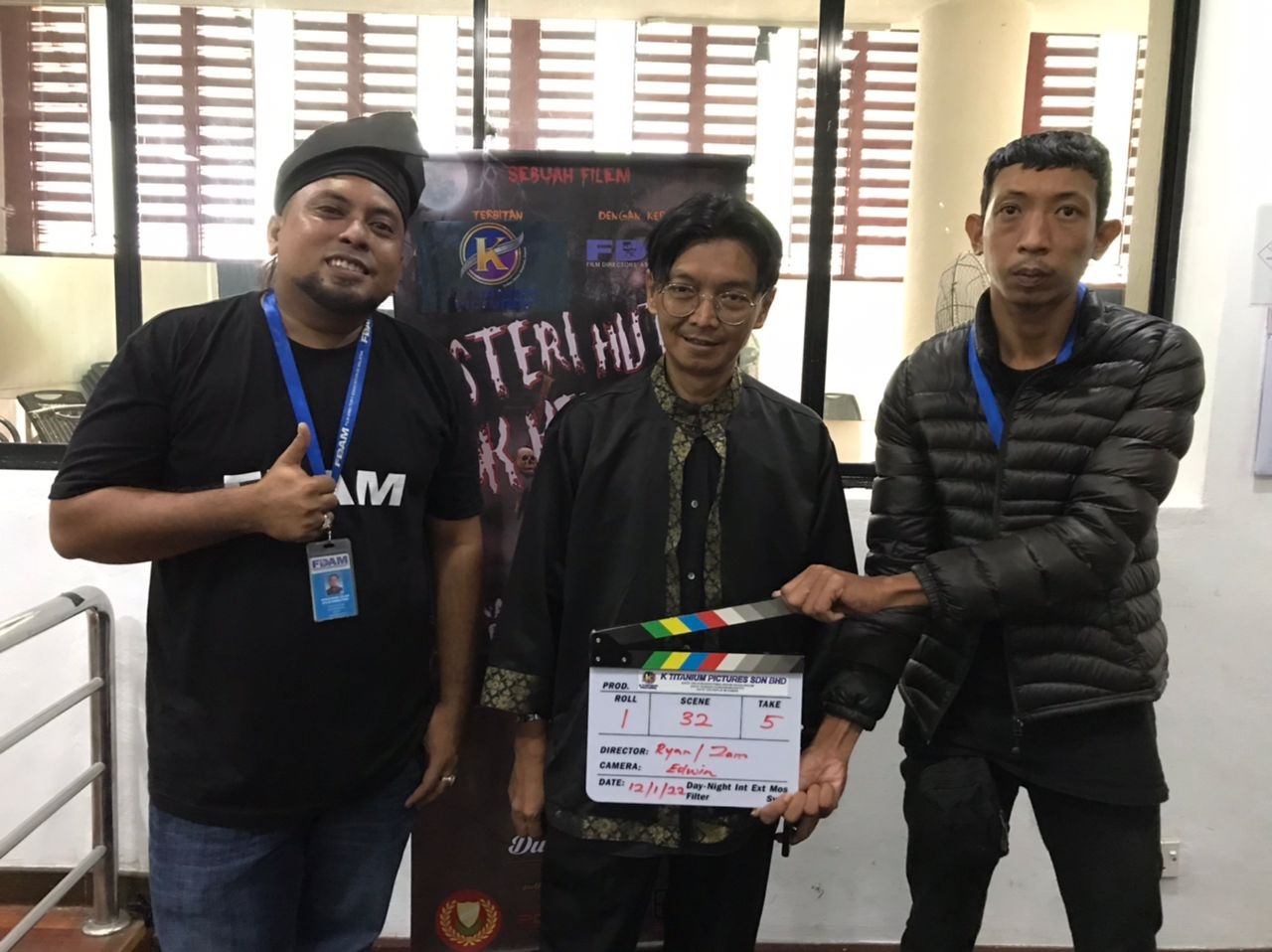 Aziz M. Osman (tengah) bertindak sebagai mentor.