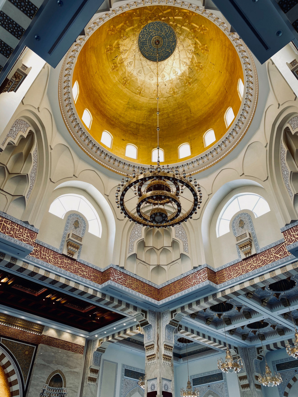 Masjid yang terletak kira-kira 15km dari Bandar Seremban ini diwakafkan oleh pengasas syarikat perbankan Kumpulan RHB, Tan Sri Abd Rashid Hussain - Gambar Unsplash