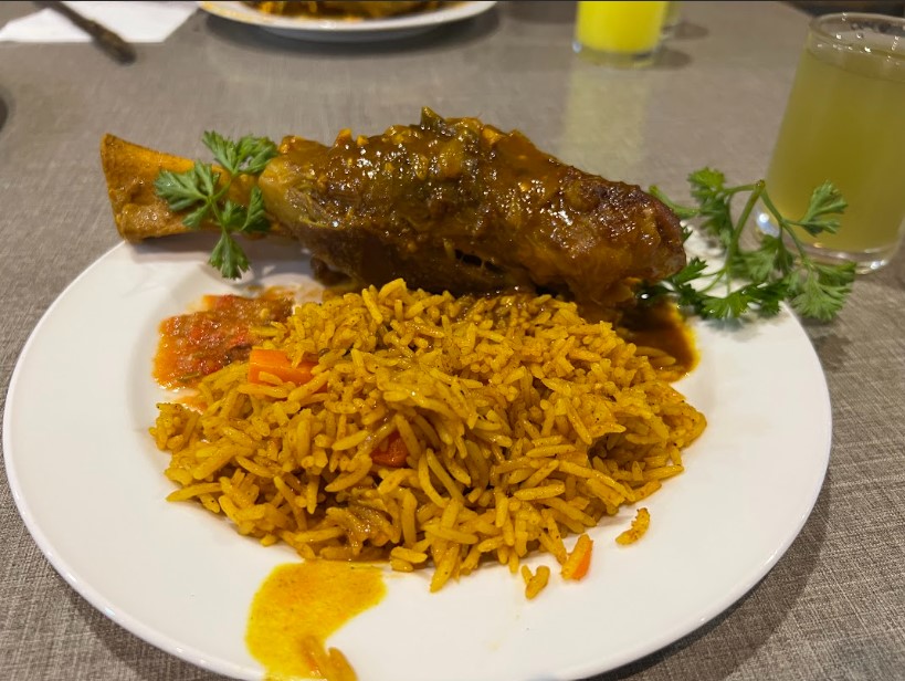 Lamb Shank Kabsa sedap dinikmati dengan nasi arab beras basmathi.