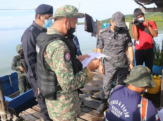 Pasukan operasi turut menjalankan pemeriksaan ke atas 63 individu, namun tiada tangkapan dilakukan.