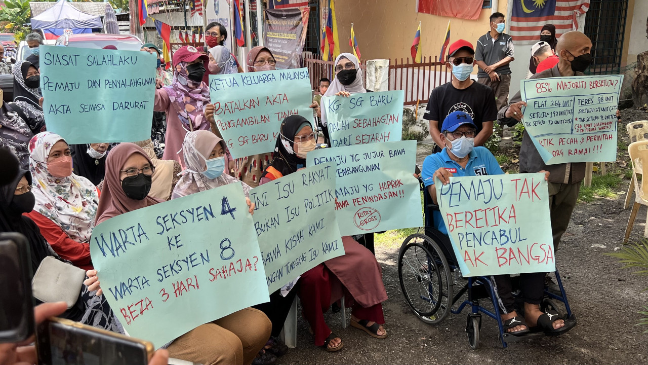 Penduduk Kampung Sungai Baru membantah pengambilan tanah menggunakan akta LAA. - Lancelot Theseira