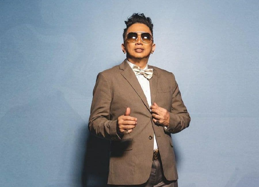 Menurut Azwan, Zalina juga seorang yang sangat komited dengan kerja-kerjanya. - Gambar fail