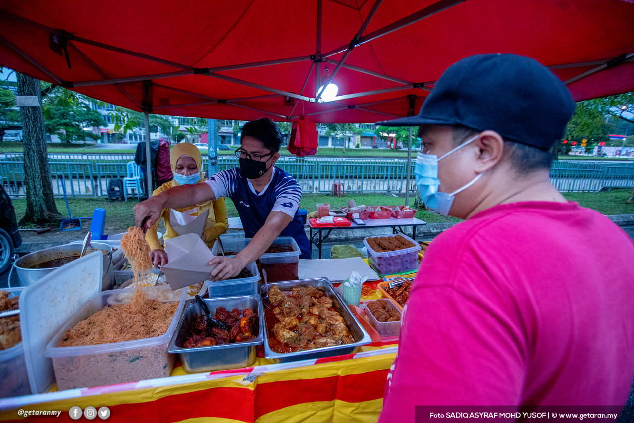 Waktu operasi gerai makanan ditetapkan bermula 6 pagi hingga 10 malam mulai hari ini.