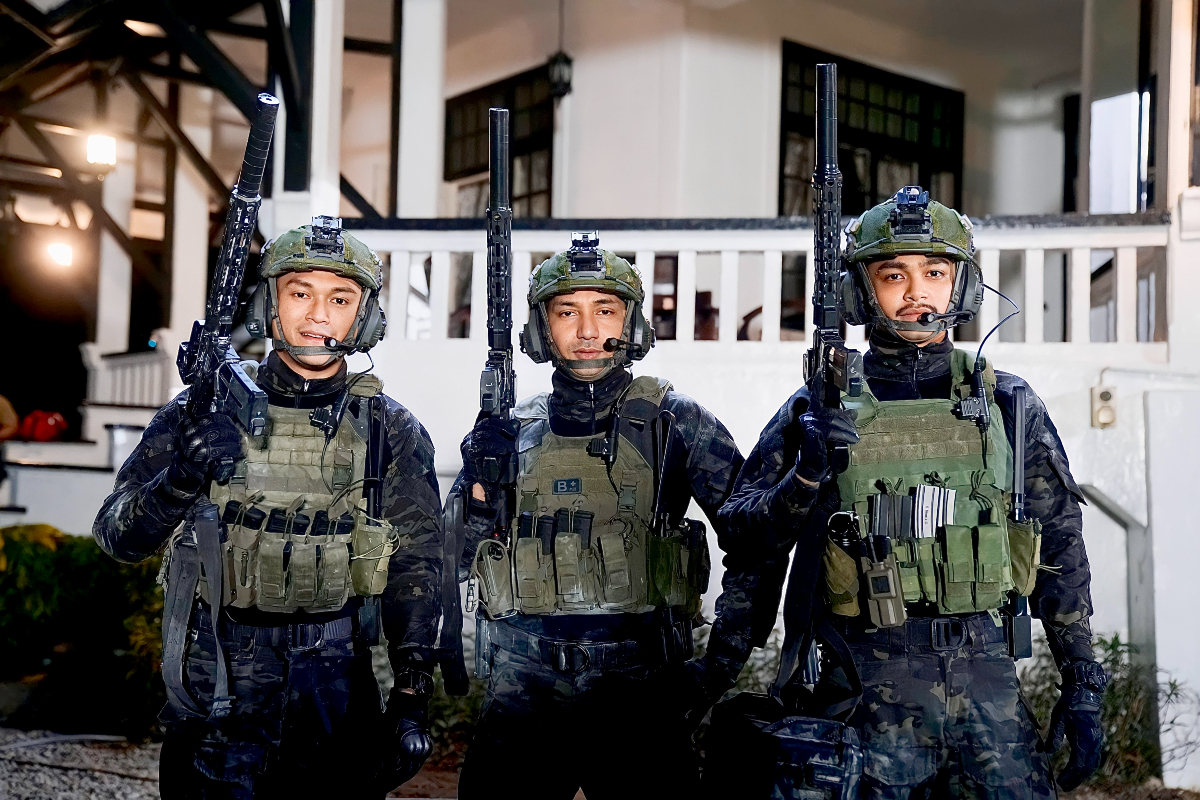 Dari kiri Sam, Zizan dan Syafiq Kyle