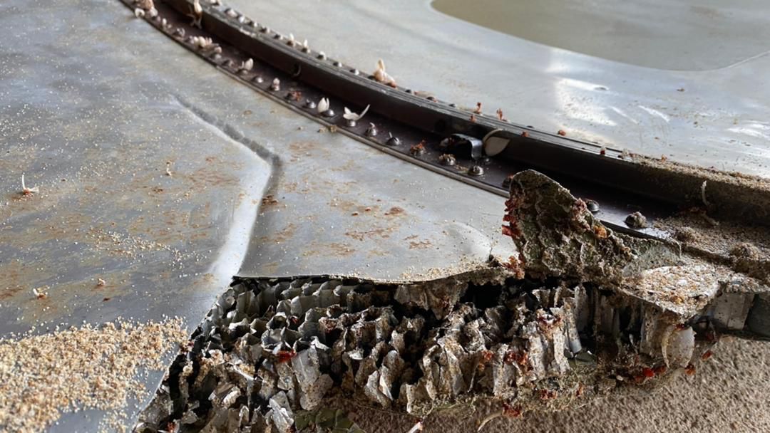 Pakar penerbangan memaklumkan, pembentukan teritip itu menunjukkan bahawa objek itu sudah berada dalam laut sekurang-kurangnya 10 ke 15 tahun.