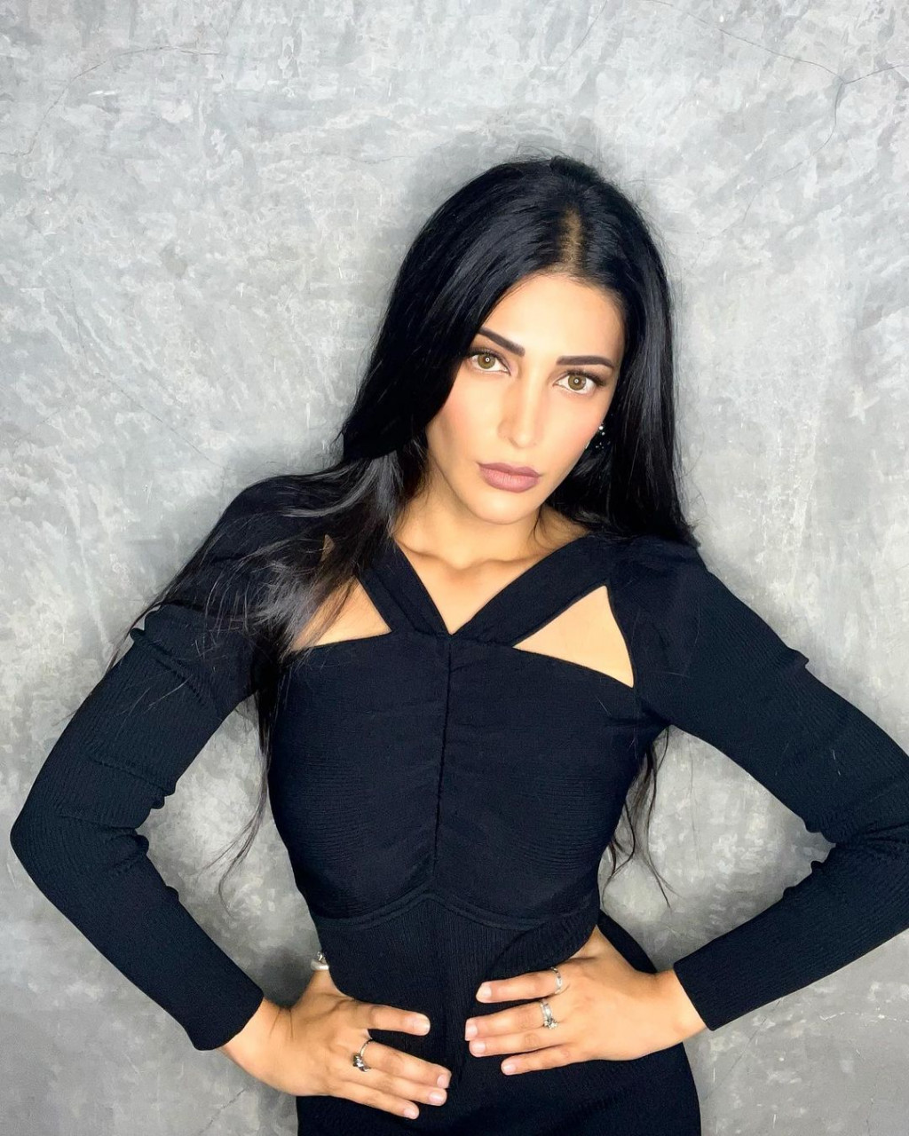 Gambar Instagram Shruti Haasan