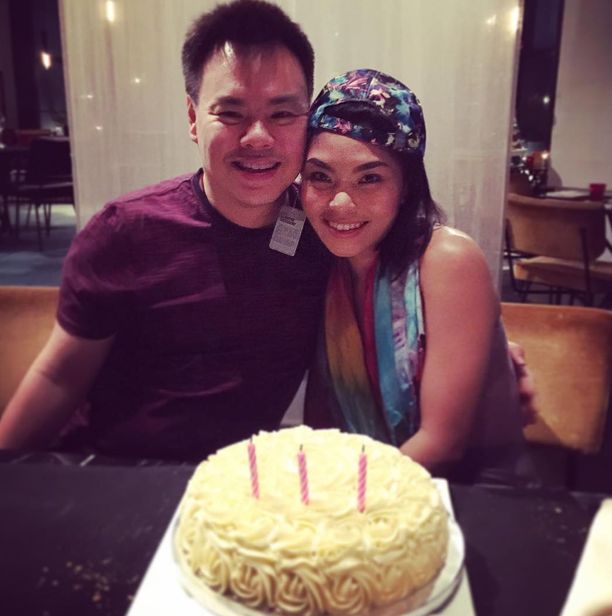 Audi Mok (kiri) bersama Nikki. - Gambar Instagram