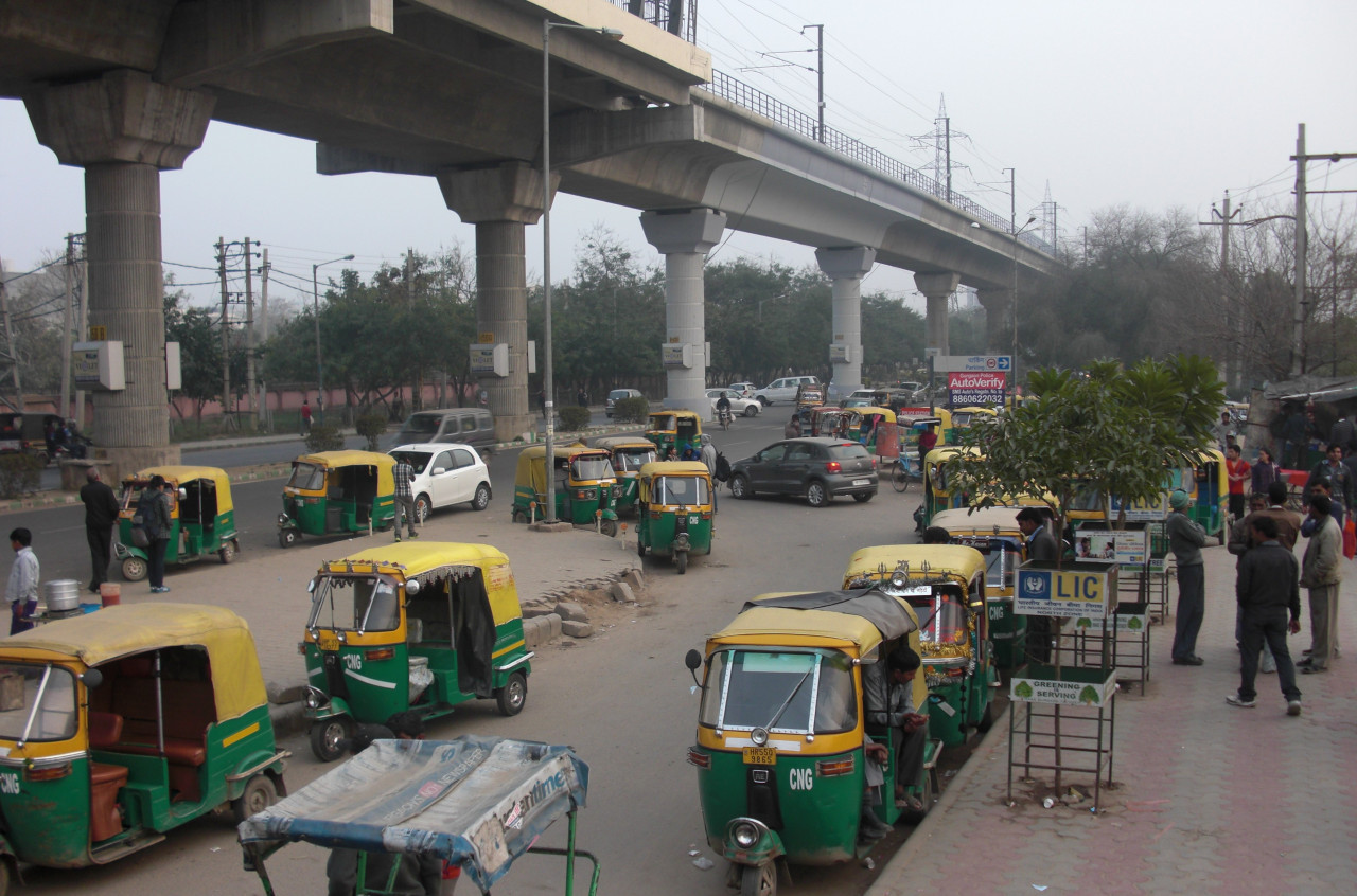 Kenderaan alternatif di New Delhi. Mirip bajai Indonesia dan tuk tuk Thailand