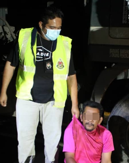 Seorang suspek menyeludup pendatang asing tanpa izin ditahan JIM dalam Op Serkap di Lahad Datu, kelmarin