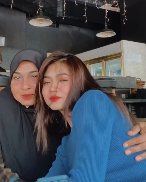 Suzana adalah ibu merangkap pengurus Wafariena - Gambar fail