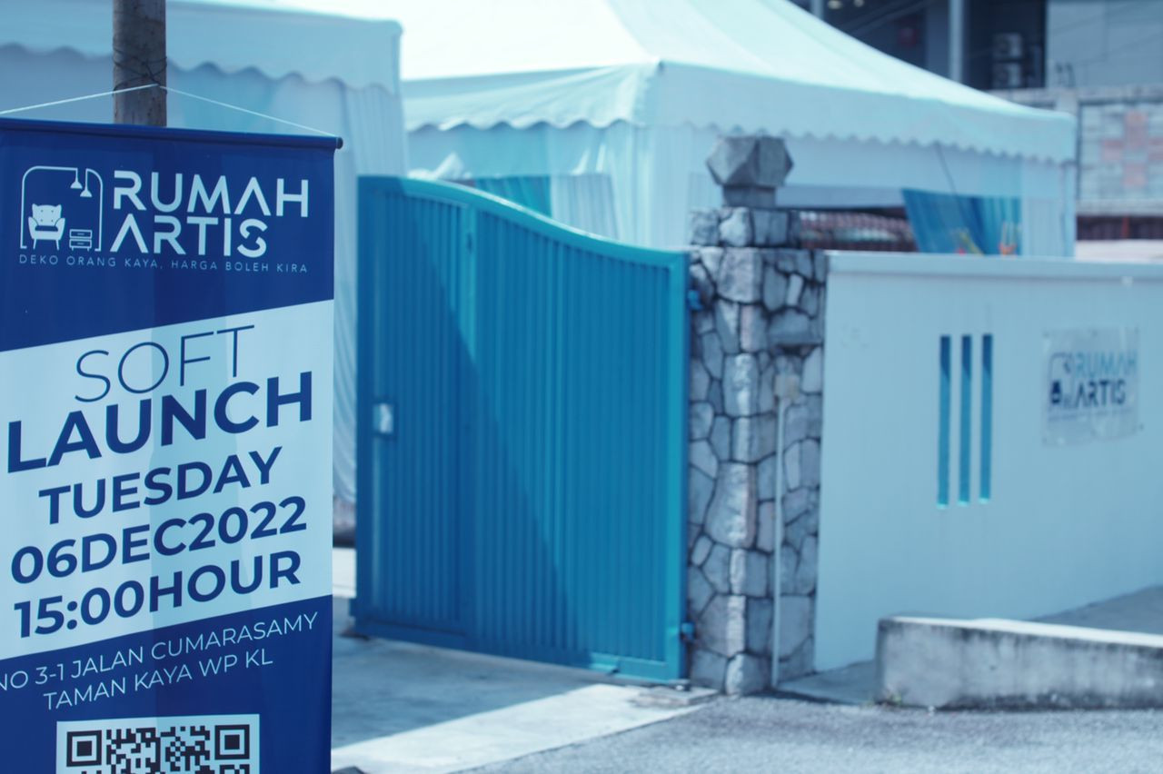 Mereka yang sedang mencari idea ataupun memerlukan bantuan dari segi nasihat boleh ke Rumah Artis, untuk mendapatkan bantuan dekorasi.