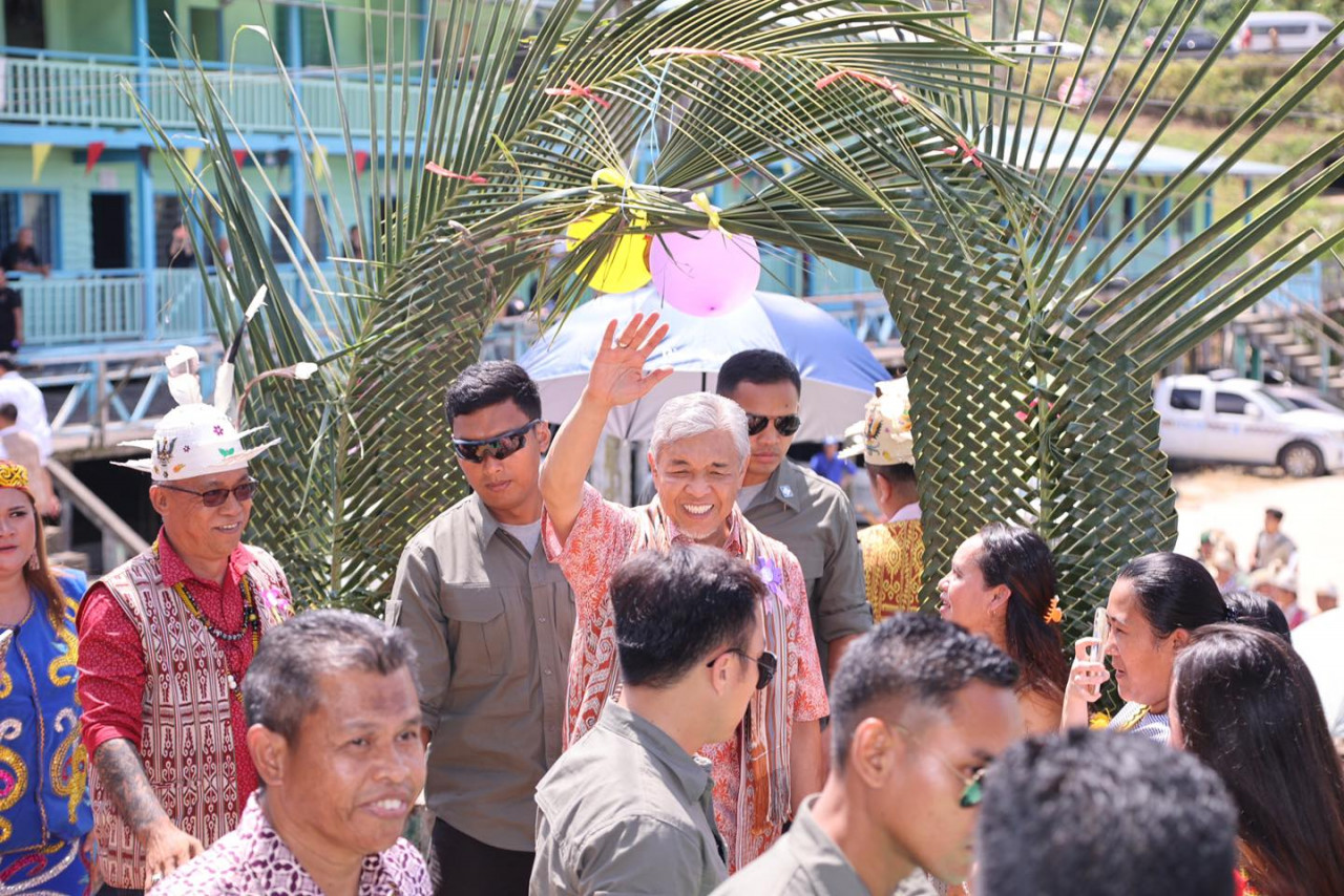 Ahmad Zahid tiba di Majlis Rumah Terbuka Sambutan Perayaan Gawai 2023 di Dewan Suarah Kapit.