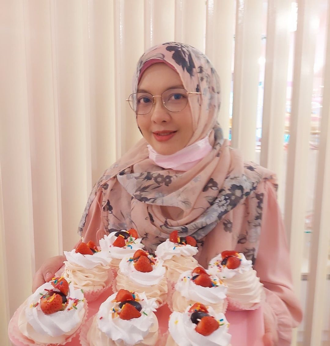 Zalina Zainal atau lebih dikenali sebagai Cikgu Lin