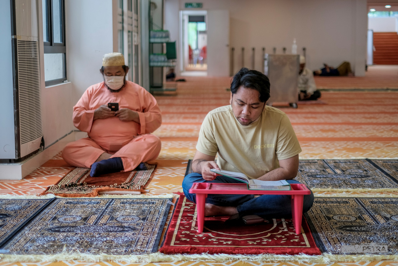 Umat Islam terus istiqamah mengimarahkan masjid, surau dan majlis ilmu - Gambar Hiasan