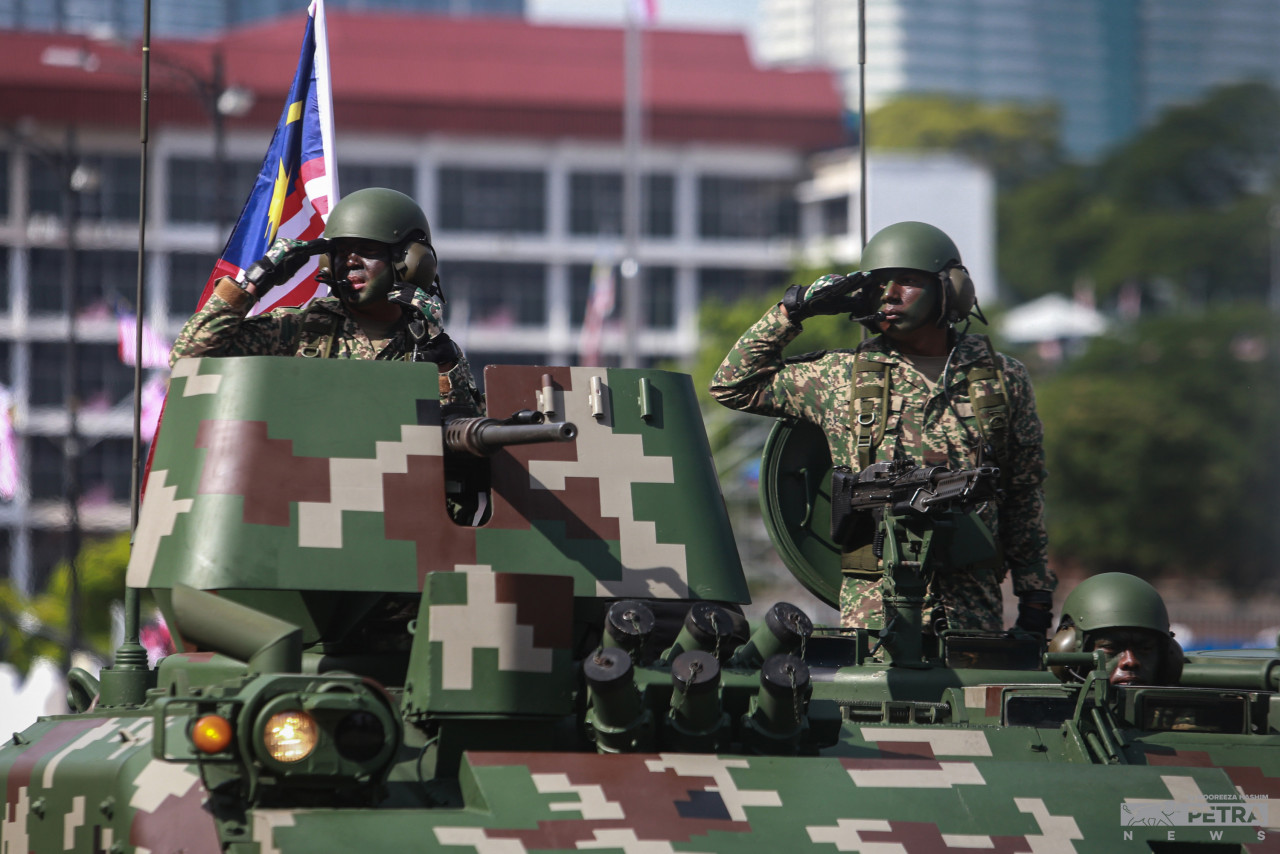 Kor Armor Diraja yang mempamerkan aset ketenteraan negara bakal menarik perhatian Rabu ini. - Gambar oleh Nooreeza Hashim