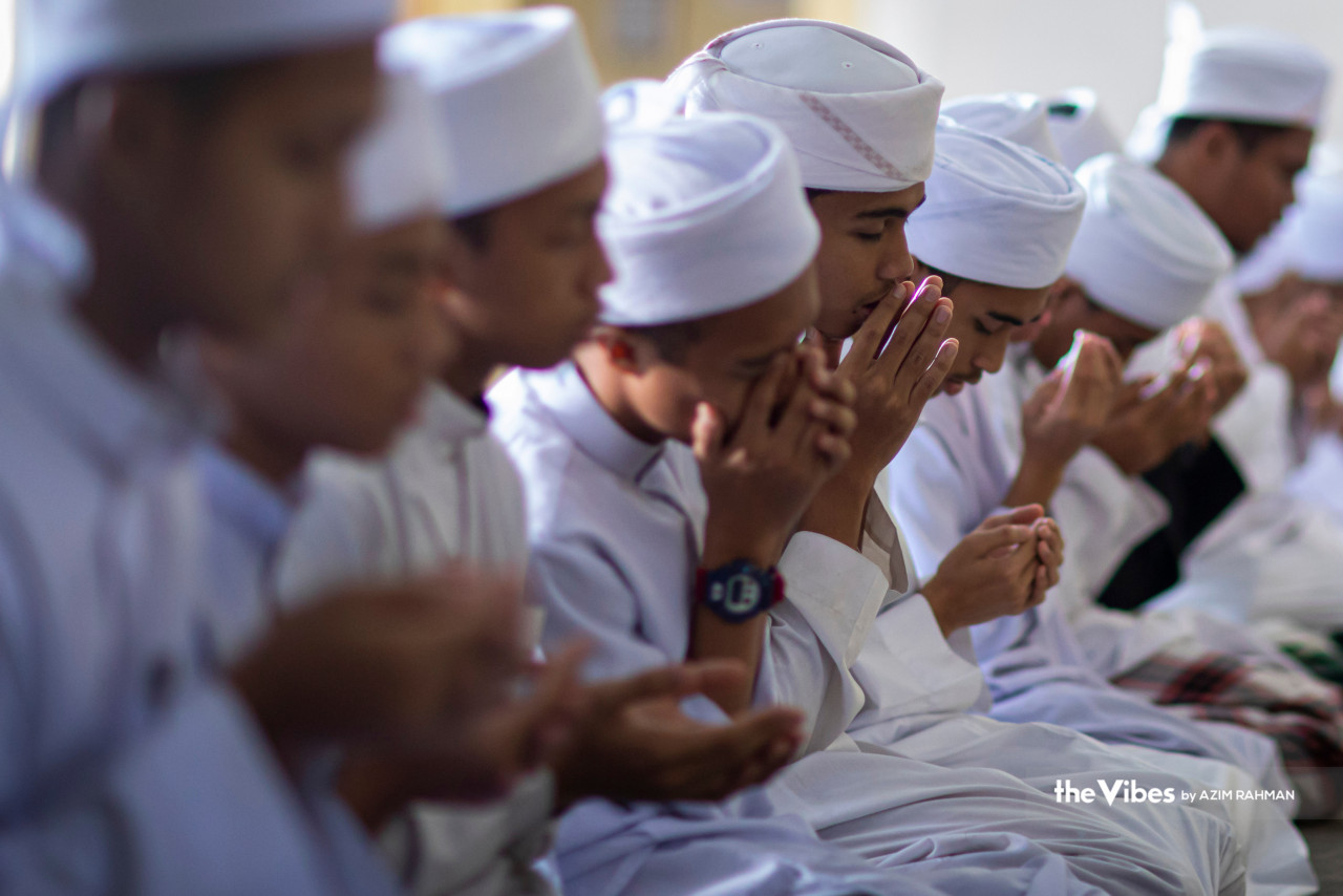 Perbanyakkan doa dan mohonlah keampunan kepada Allah SWT. - Gambar oleh Azim Rahman