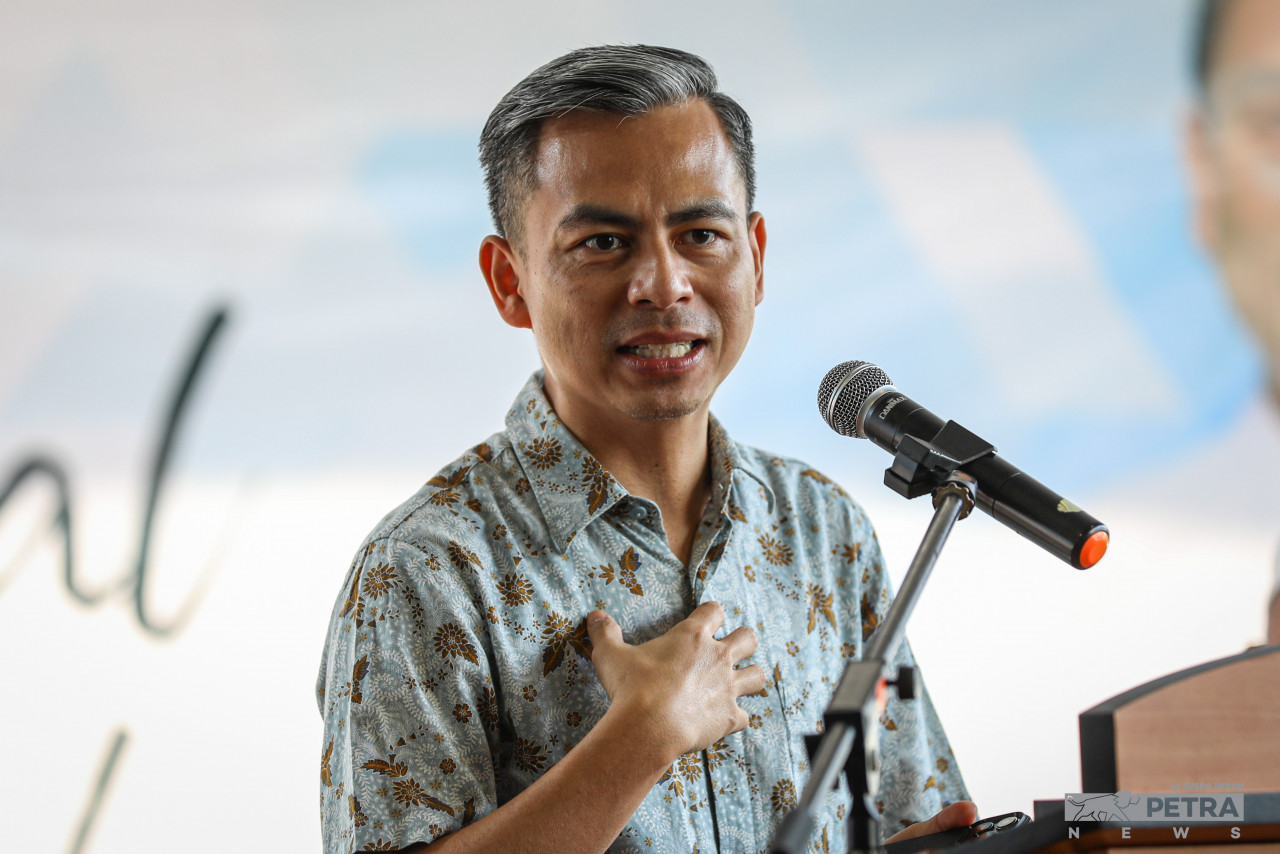  Fahmi Fadzil 