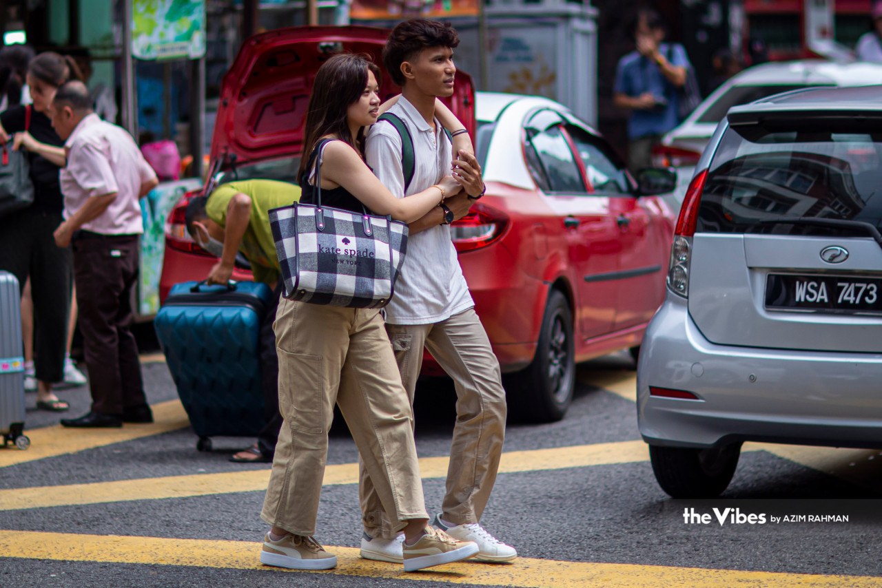 Memang benar, kasih sayang perlu dihargai sepanjang masa, tapi mengapa tidak, raikannya pada satu hari istimewa