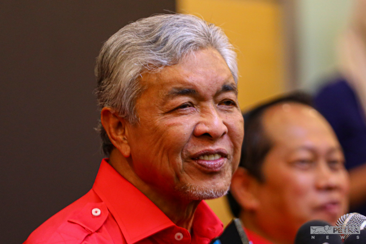 Tawfik menegaskan matlamat utamanya adalah menewaskan Ahmad Zahid Hamidi. - Gambar fail