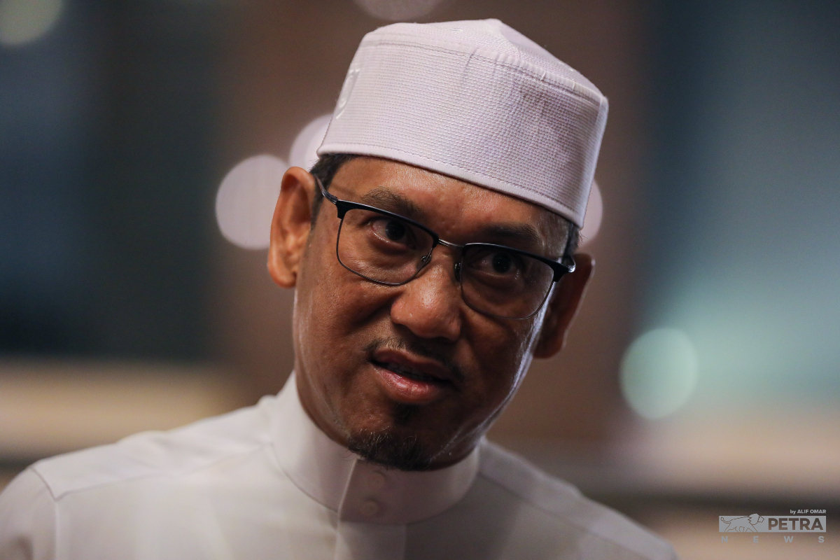 Ahmad Faizal Azumu