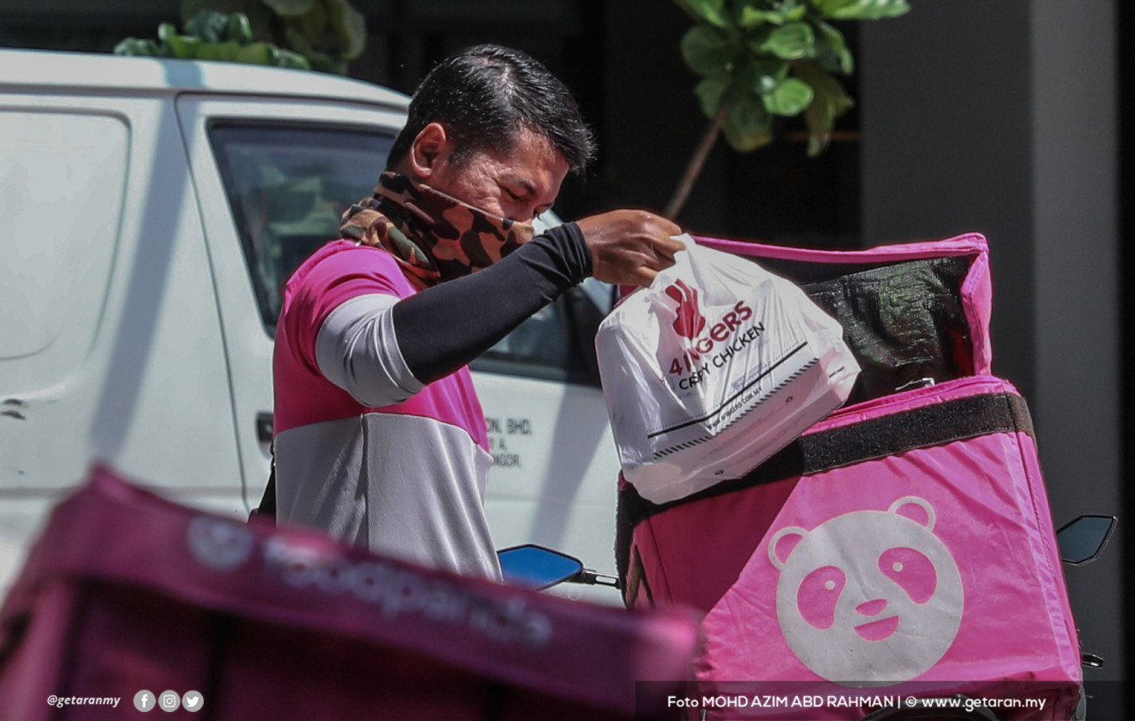 Food Delivery Blackout ini akan diadakan esok di Lembah Klang dengan beberapa tuntutan dikemukakan. - Gambar fail