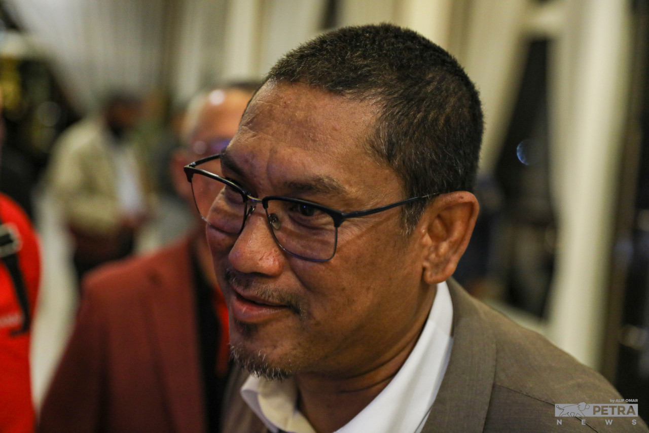 Ahmad Faizal Azumu - Gambar oleh Alif Omar