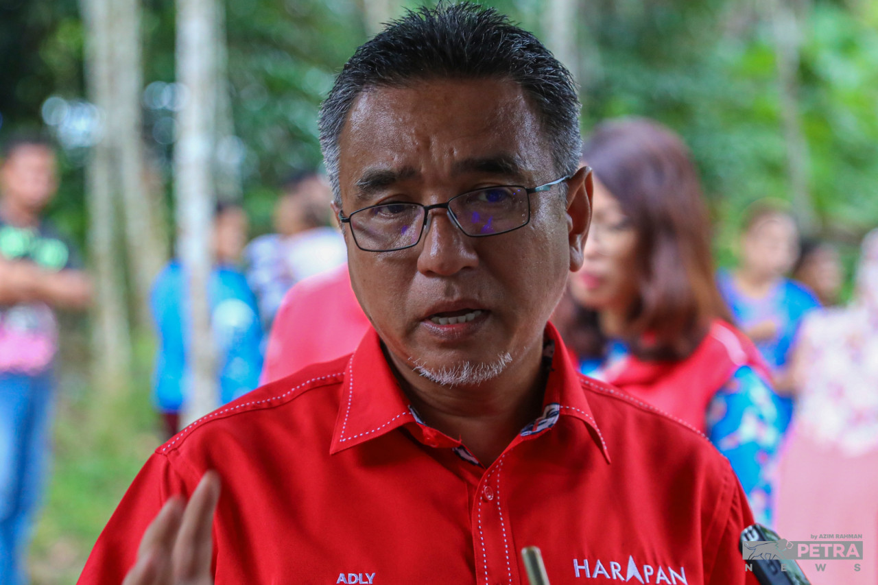 Adly Zahari 
