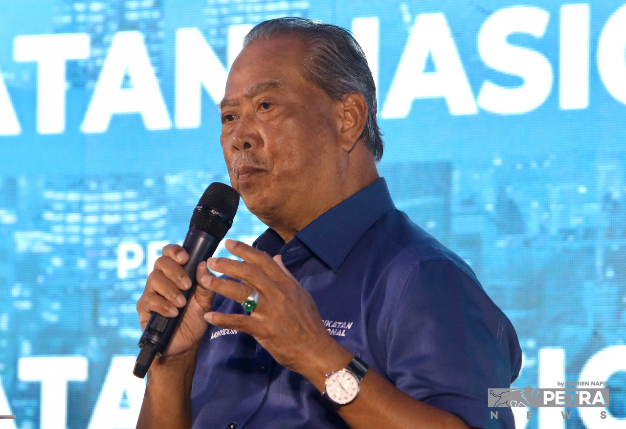 Mandat yang diberikan kepada Pengerusi PN Muhyiddin Yassin sebagai Ketua Ahli Parlimen PN dapat mengukuhkan lagi blok pembangkang - Gambar Fail