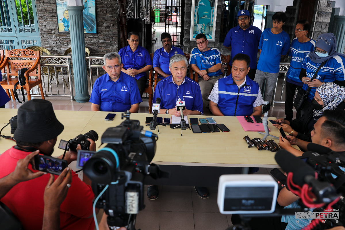 Golongan itu juga harus memenuhi tanggungjawab yang diamanahkan secara jujur, ikhlas, bersikap terbuka, adil, saksama, seimbang dan tidak memfitnah. - Gambar hiasan dari fail