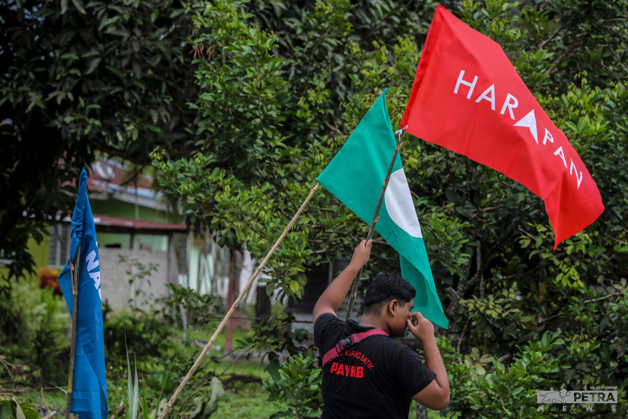 Hussain turut menasihatkan pemimpin, jentera parti serta bakal calon memberi fokus kepada tawaran masing-masing dalam menjaga serta meningkatkan kebajikan rakyat.