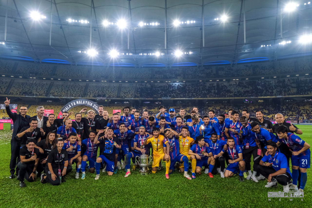 Stadium Nasional Bukit Jalil ketika ini masih ditutup bagi kerja baikpulih namun digunakan buat sementara bagi aksi final Piala FA membabitkan Terengganu FC (TFC) menentang JDT, semalam - Gambar oleh Abdul Razak Latif