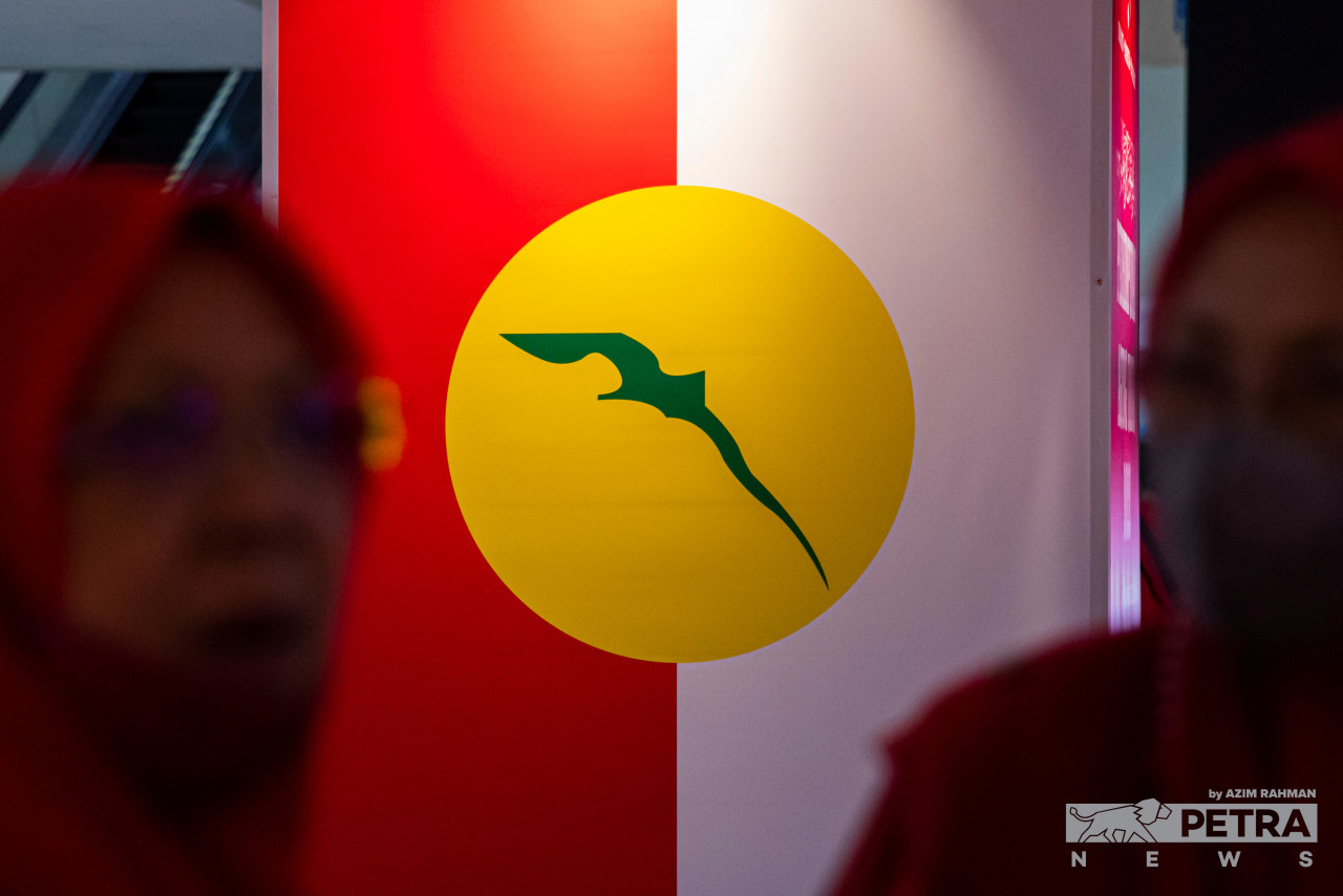 Penganalisis politik berkata gesaan Ahmad Zahid agar parti melakukan reset dan mengelakkan kabilah berbeza, adalah bagi memastikan nilai-nilai bersama dapat didukung oleh semua pihak berkepentingan - Gambar Fail