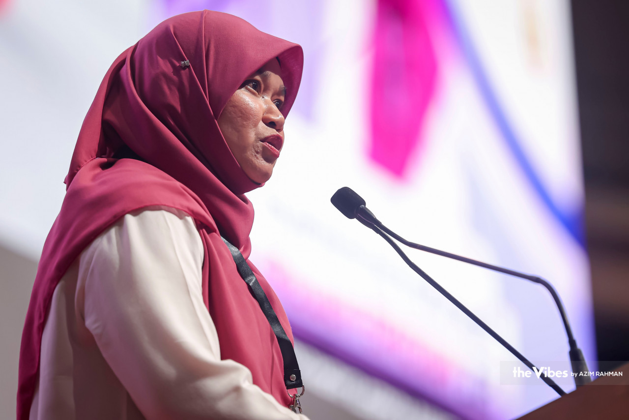 Fadhlina Sidek