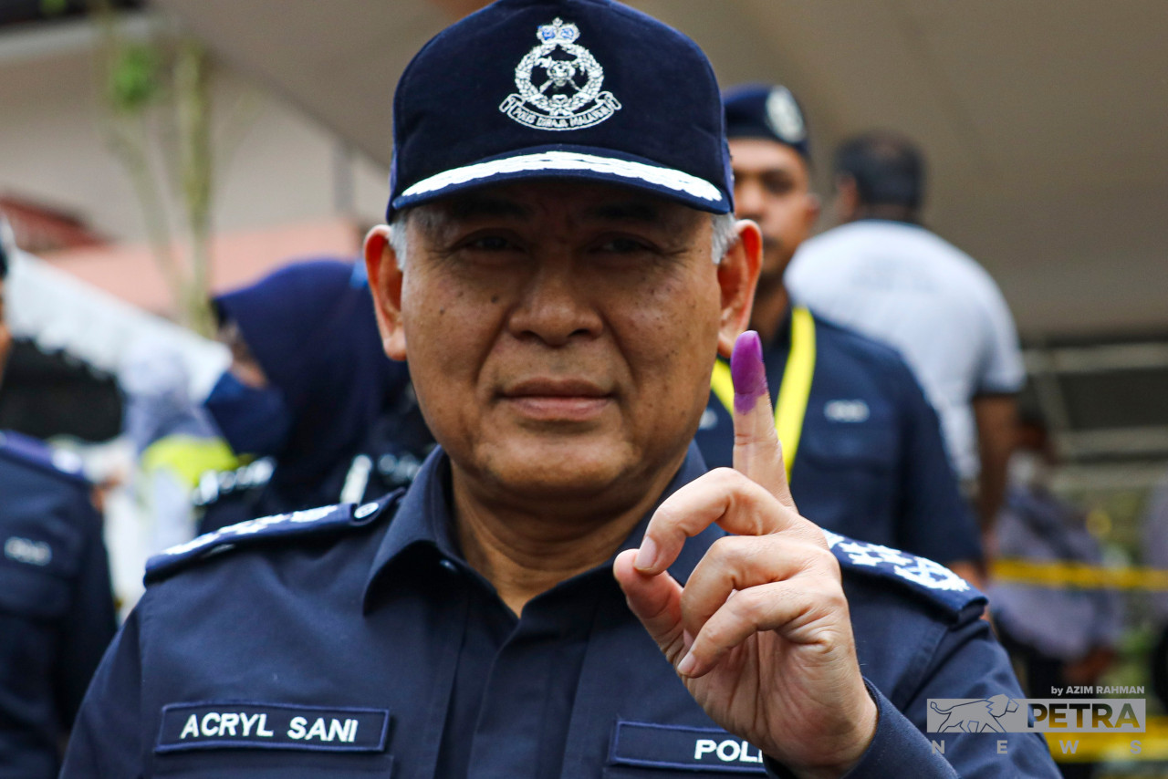 Acryl Sani Abdullah Sani - Gambar oleh Azim Rahman