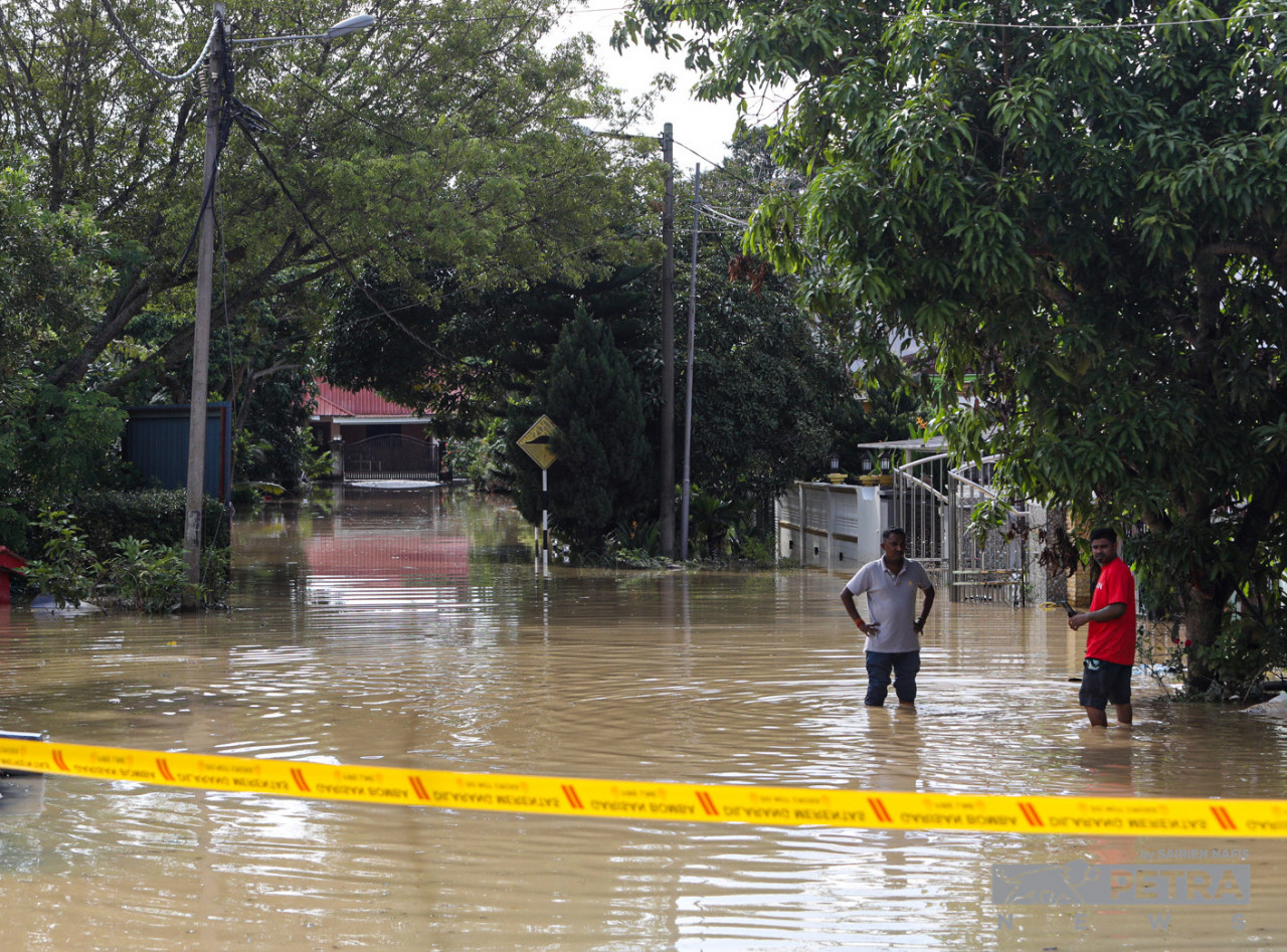 Jawatankuasa Pengurusan Bencana Kebangsaan telah diaktifkan bagi membantu mangsa dan menyelaraskan gerak kerja operasi di kawasan dan negeri terlibat banjir.
