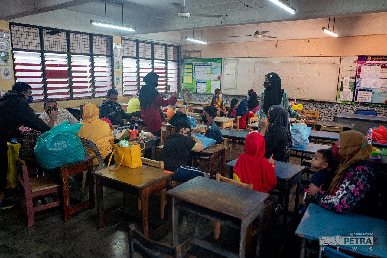 Keadaan di salah sebuah PPS di Klang.