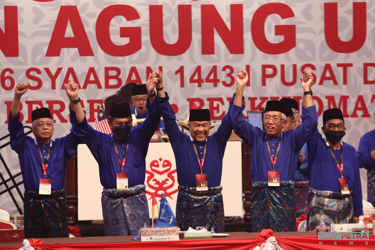 Sebenarnya, boleh sahaja untuk kita buktikan bahawa Ahmad Zahid sedang melakukan perkara yang tidak berintegiriti, cuma ketika ini belum ada satu laluan sempurna. - Gambar oleh Azim Rahman