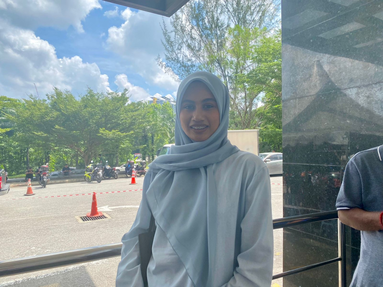 Nur Aryani Natasha Zainudin - Gambar Diyana Nawar
